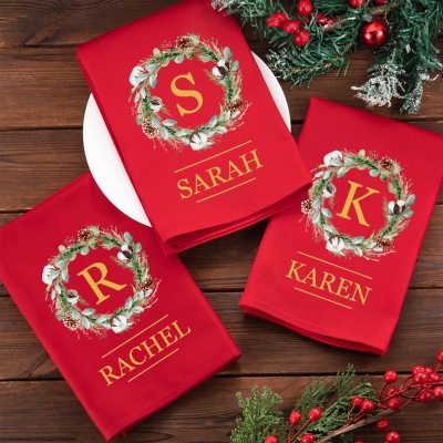 Custom Name & Initial Christmas Wreath Dish Towel, Tea Towel Kitchen Accessory, Farmhouse Winter Decor, Housewarming/Christmas Gift for Hostess/Family