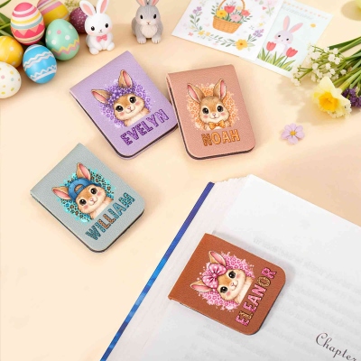 Personalisiertes Lesezeichen aus Leder mit Leopardenmuster und Cartoon-Hasenmotiv, magnetischer Lesezeichenclip, Leseaccessoire, Geburtstags-/Ostergeschenk für Bücherliebhaber/Kinder