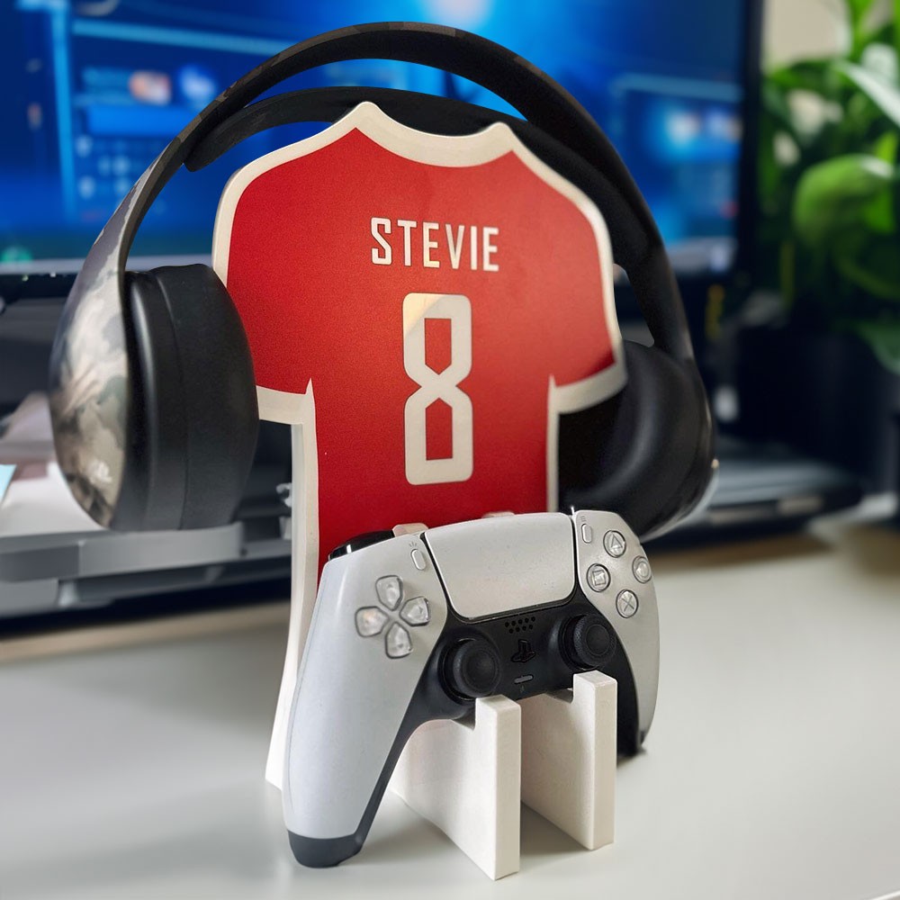 Personalized shirt-shaped headphone and controller stand