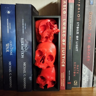 Personalized Three Skull Book Stand