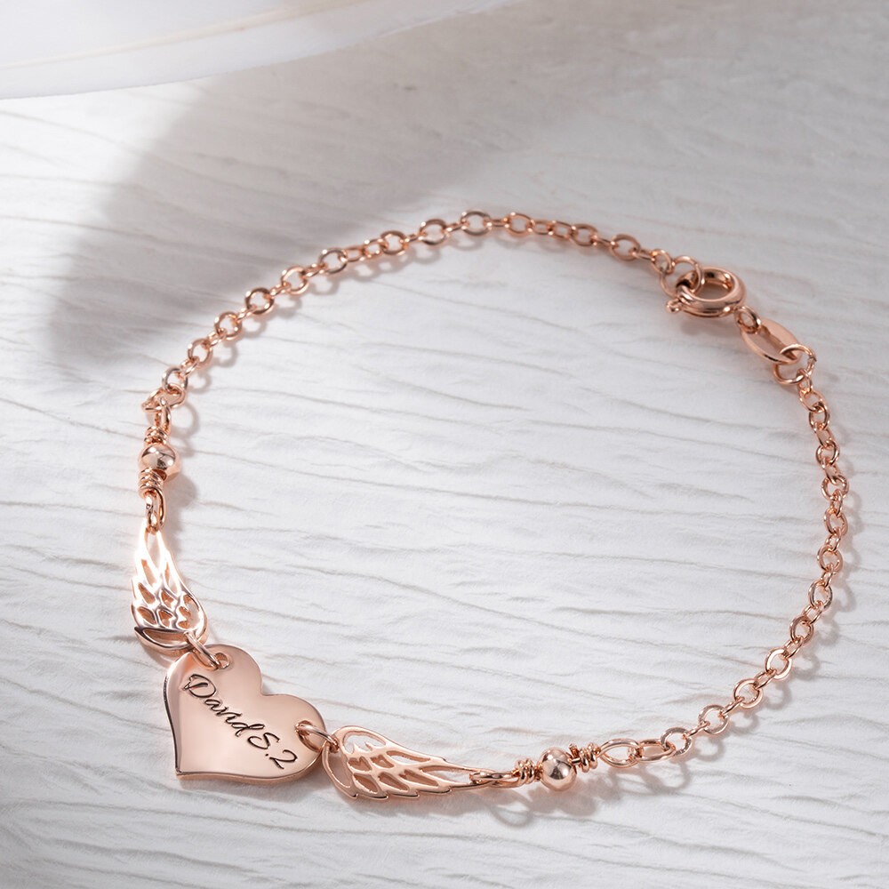 Personalisiertes Armband für die Mutter eines Engels, Gedenkschmuck, Armband für den Verlust eines Säuglings, Armband für den Verlust der Mutter, Geschenk zur Fehlgeburt, Gedenkflügel-Charm