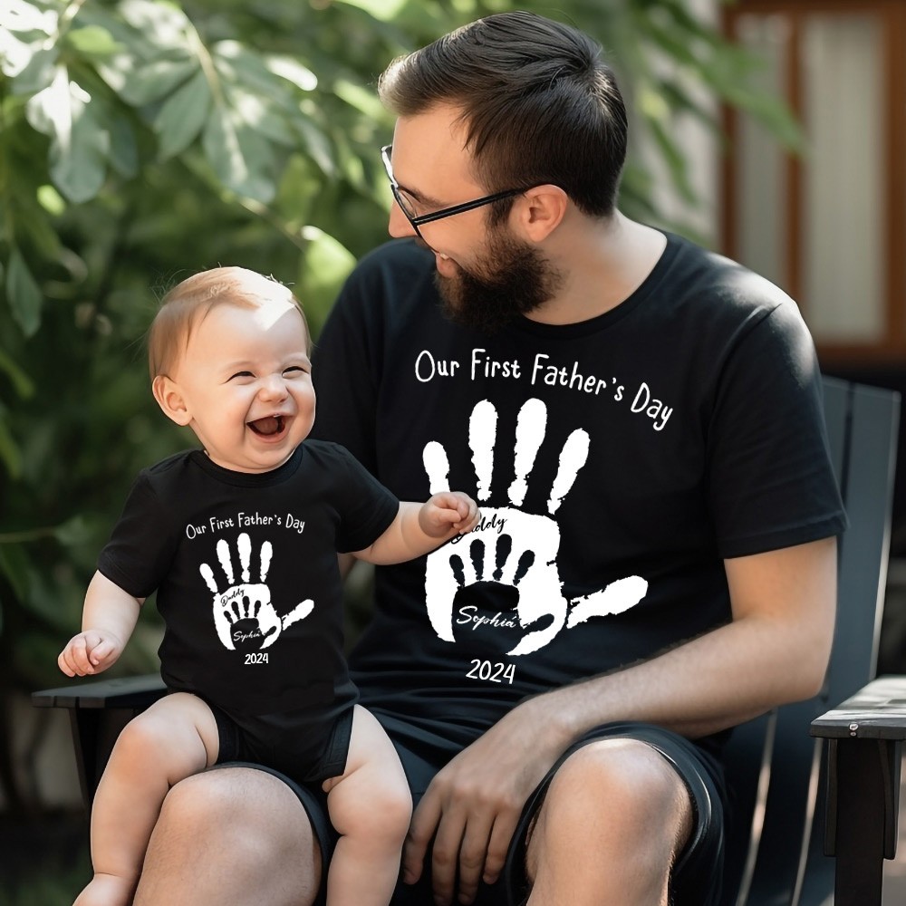 Aangepaste handafdruk ouder-kind T-shirt, ons eerste vaderdag samen shirt, vader &amp; baby bijpassende shirt, vaderdagcadeau, cadeau voor nieuwe vader/baby