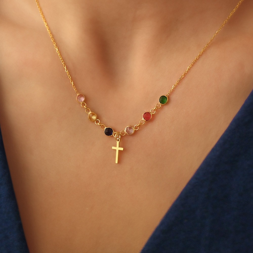 Halskette mit Kreuz-Anhänger