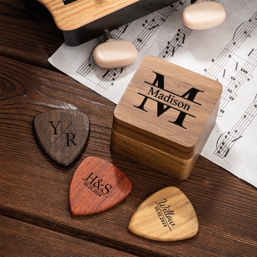 Personalized Engrave Guitar Pick & Case