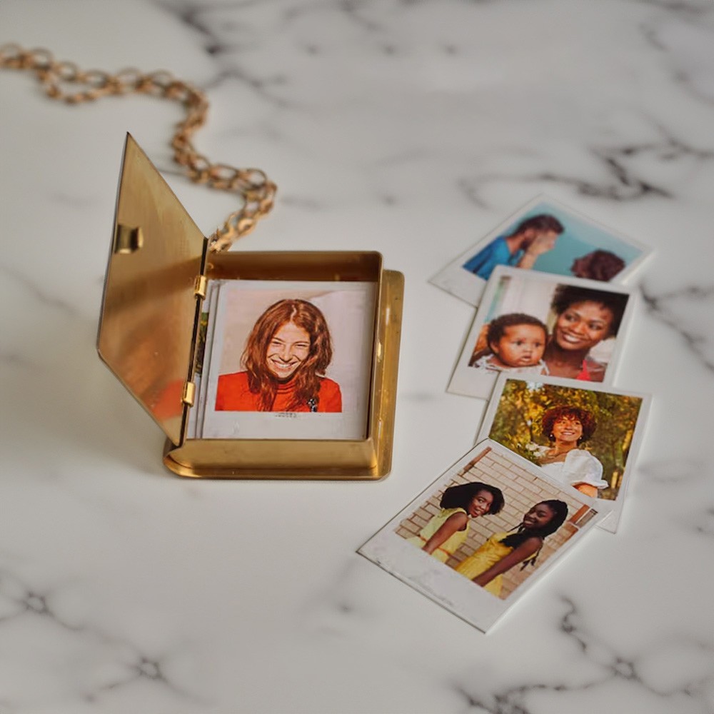 photo necklace