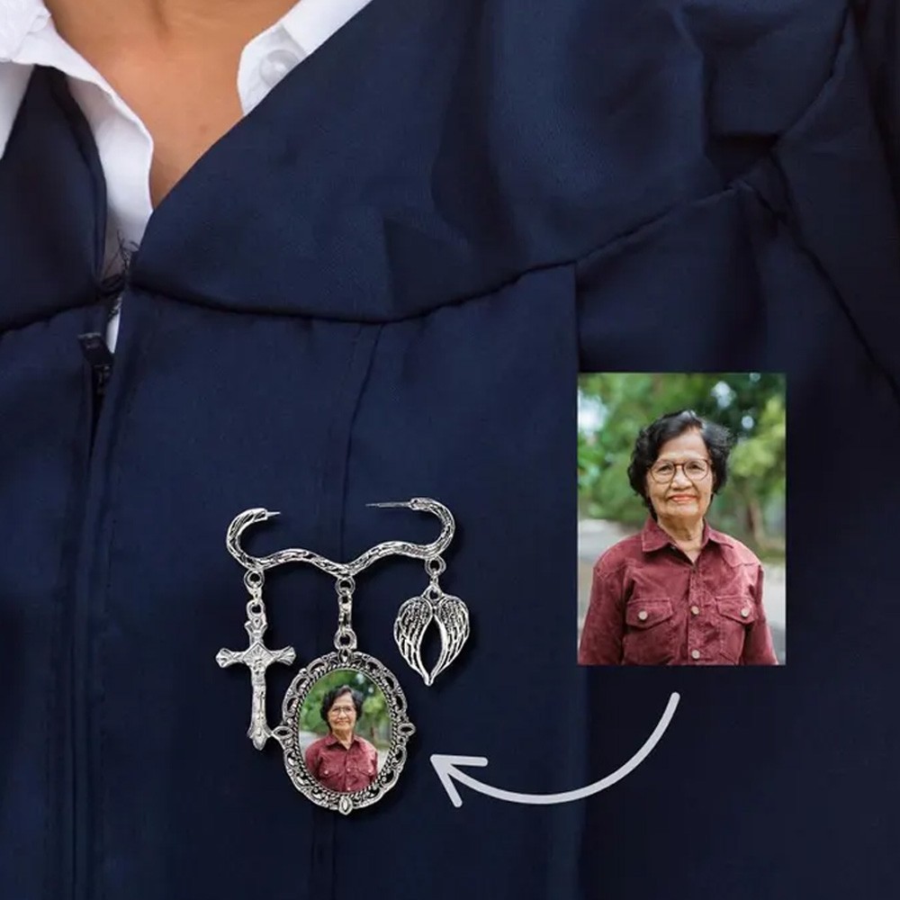 2025 Graduation Cap Memorial Tassel Photo Pin