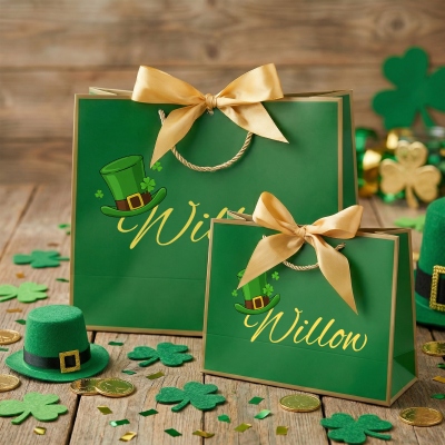 Custom Name Lucky Clover Design Gift Bags with Ribbons(Set of 3), Saint Patrick's Day Cardboard Bags, St. Patrick's Day Gifts for Irish Family/Friends
