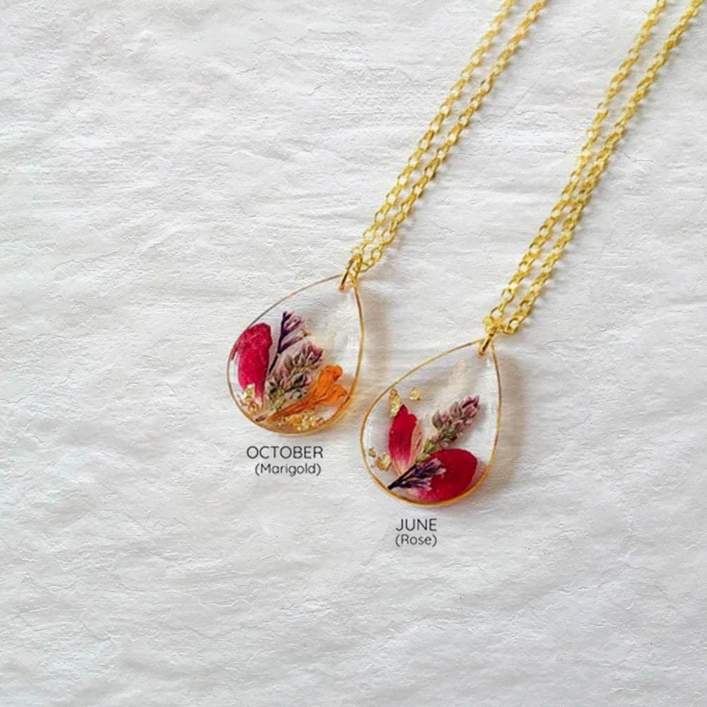 flowers necklace