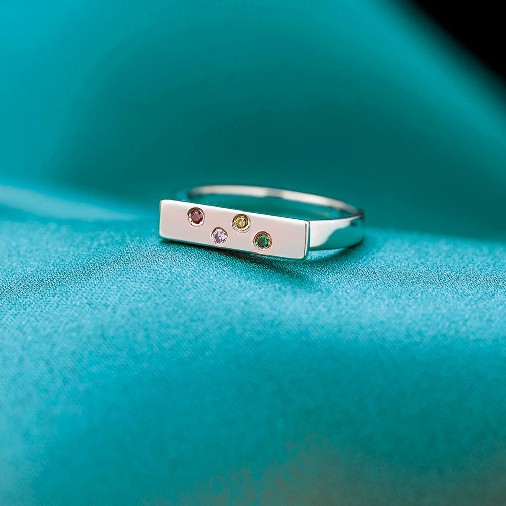 Bague pierre de naissance