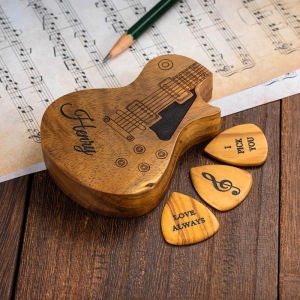 Personalisierte Holzgitarren-Picks