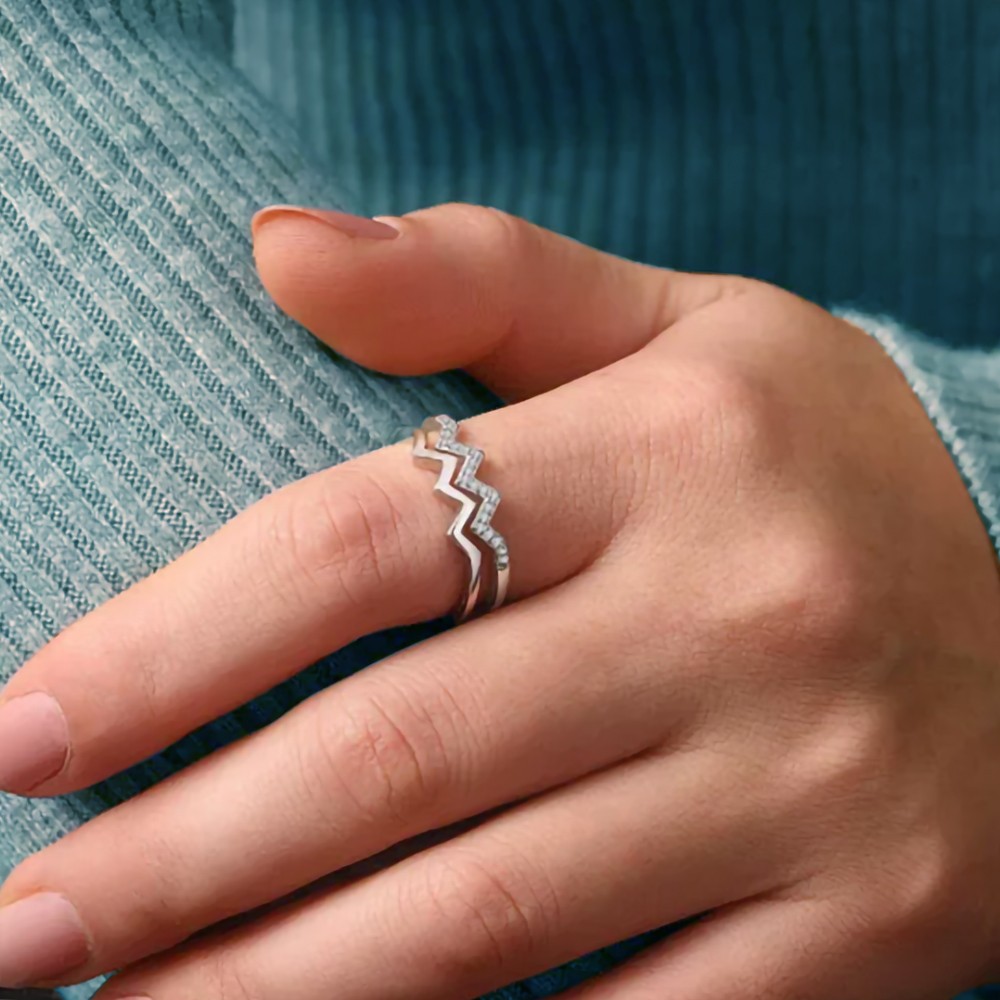 Adjustable Size 6-11 Waves of Love Ring for Moms
