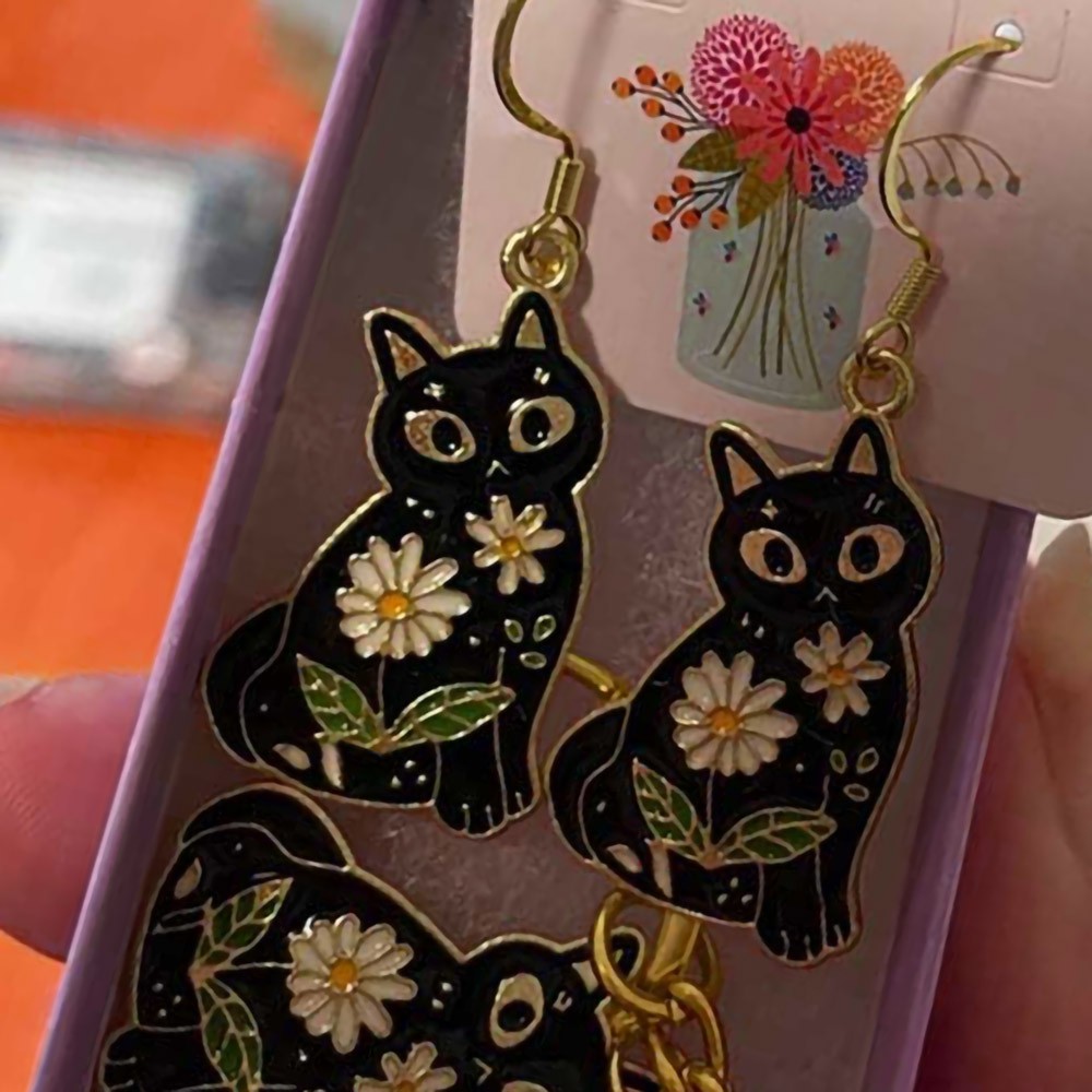 earrings black cat