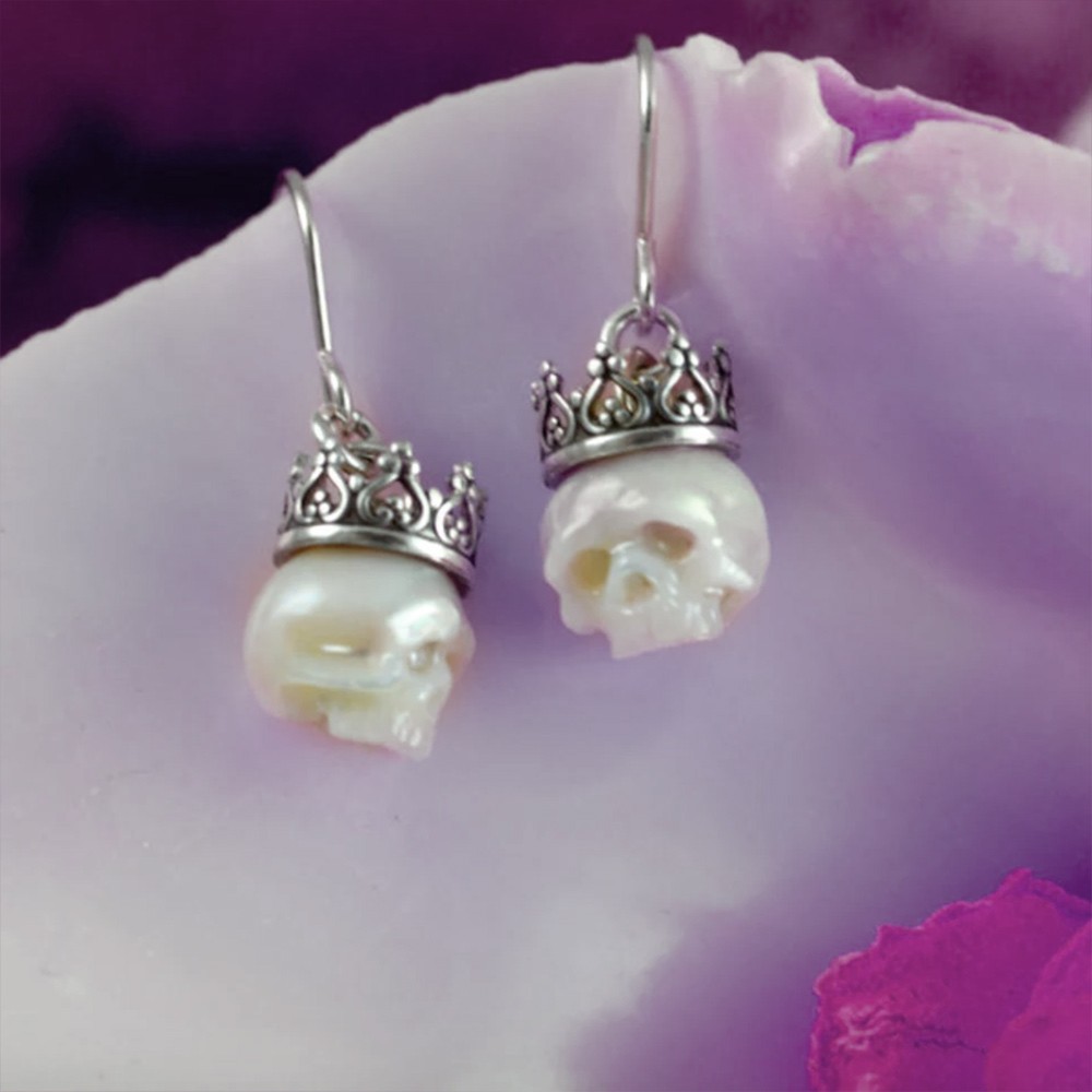 Pearl Skull Earrings with Crowns, Sterling Silver Pearl Earrings Dangle, Gothic Skeleton Style Carved Pearl Skull Jewelry Gifts for Girls/Women