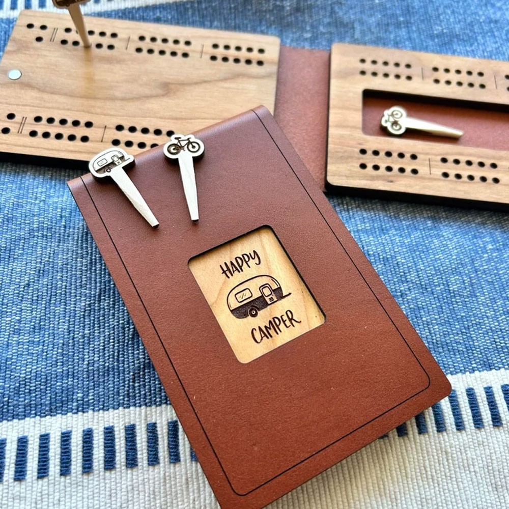 Cribbage Board with Pegs