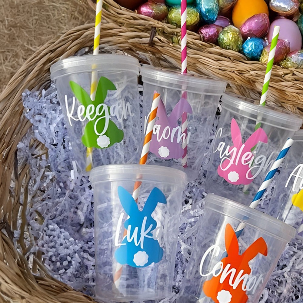 clear plastic cups