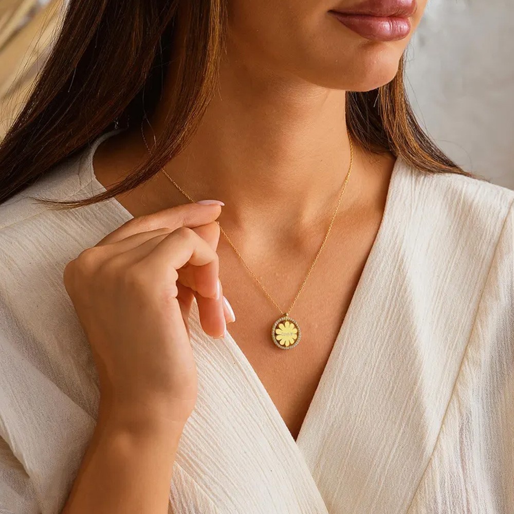 Flower Pendant Necklace 