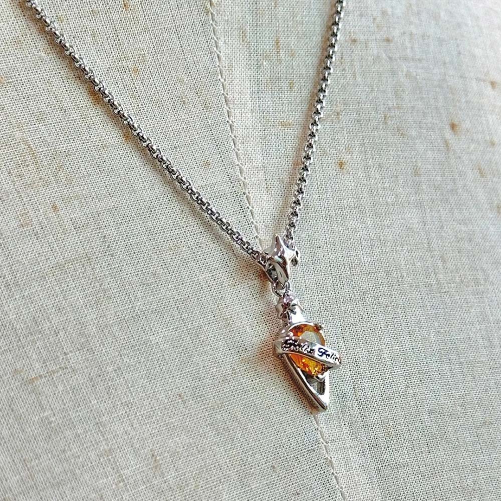 Felix Felicis Potion Necklace – Liquid Luck Amulet Pendant, Fantasy Charm Jewelry for Good Fortune, Unique Gift for Magic Lovers