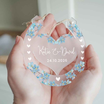Personalised Lucky Horseshoe with Couple's Names Ornament, Frosted Acrylic Heart Floral Hanging Decor, Engagement/Wedding Gift for Newlyweds/Couple