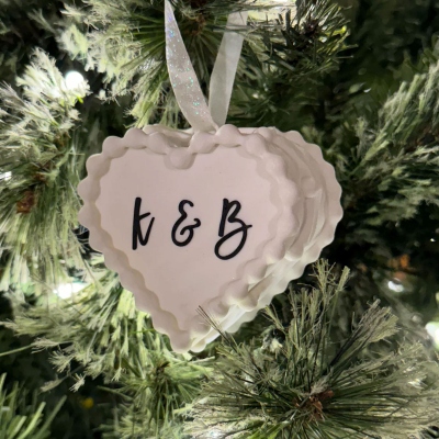 Personalized Vintage Heart Cake Christmas Ornament, Bridal Shower Hanging Decor, Home Decor, Christmas/Engagement/Wedding Gift for Couples/Newlyweds