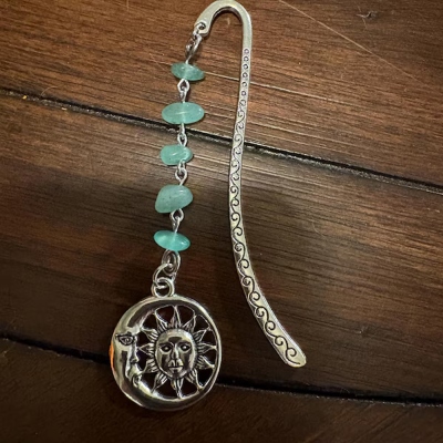 Personalized Crystal Hook Fantasy Bookmark, Metal Bookmark Clip with Charm, Reading Accessory, Birthday Gift for Readers/Book Lovers