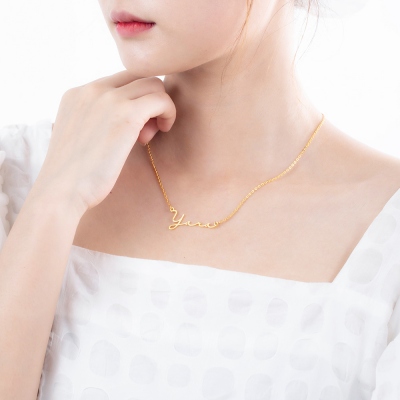 Personalized Minimalist Name Necklace in Gold