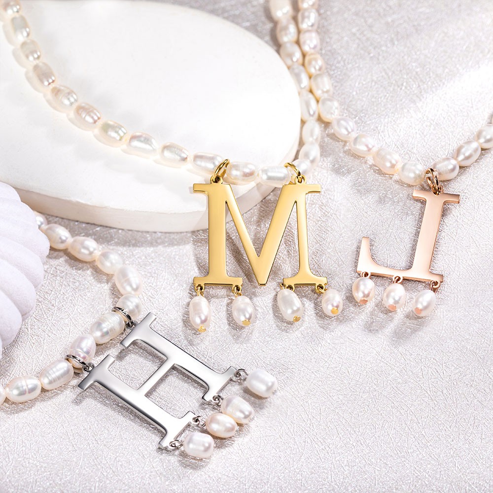 Personalisierte Gold-Initialen-Anhänger-Perlenkette, Perlen-Choker-Halskette, Anne-Boleyn-Halskette, Brautjungfern-Schmuckgeschenk, Abschluss-/Muttertagsgeschenke