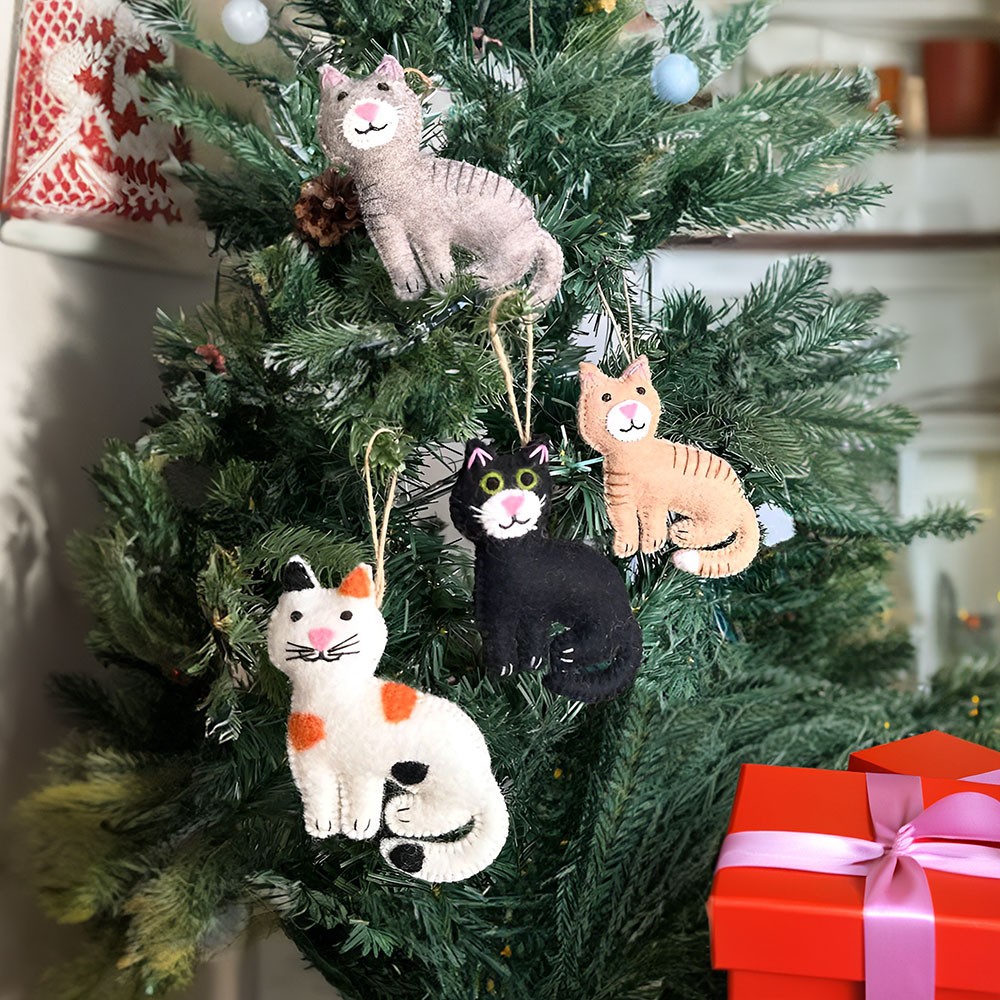 Kitty Ornament