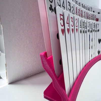 Personligt namngivet pokerkorthållare, 3D-tryckt färgglad bridgekortsåterställning, spelkvällstillbehör, festfavorit, present till familj/vänner/spelälskare