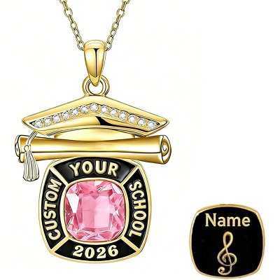 Collana personalizzata con pietra portafortuna e nome per la laurea, in argento sterling 925 con incisione "Classe del 2026", ideale come bomboniera o regalo per i laureati.