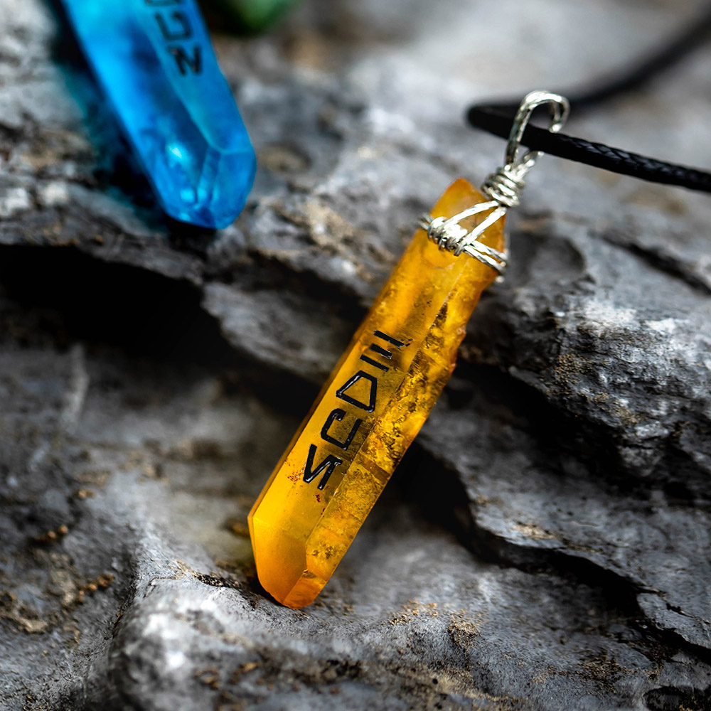 Personalized Kyber Crystal Necklace in Aurebesh