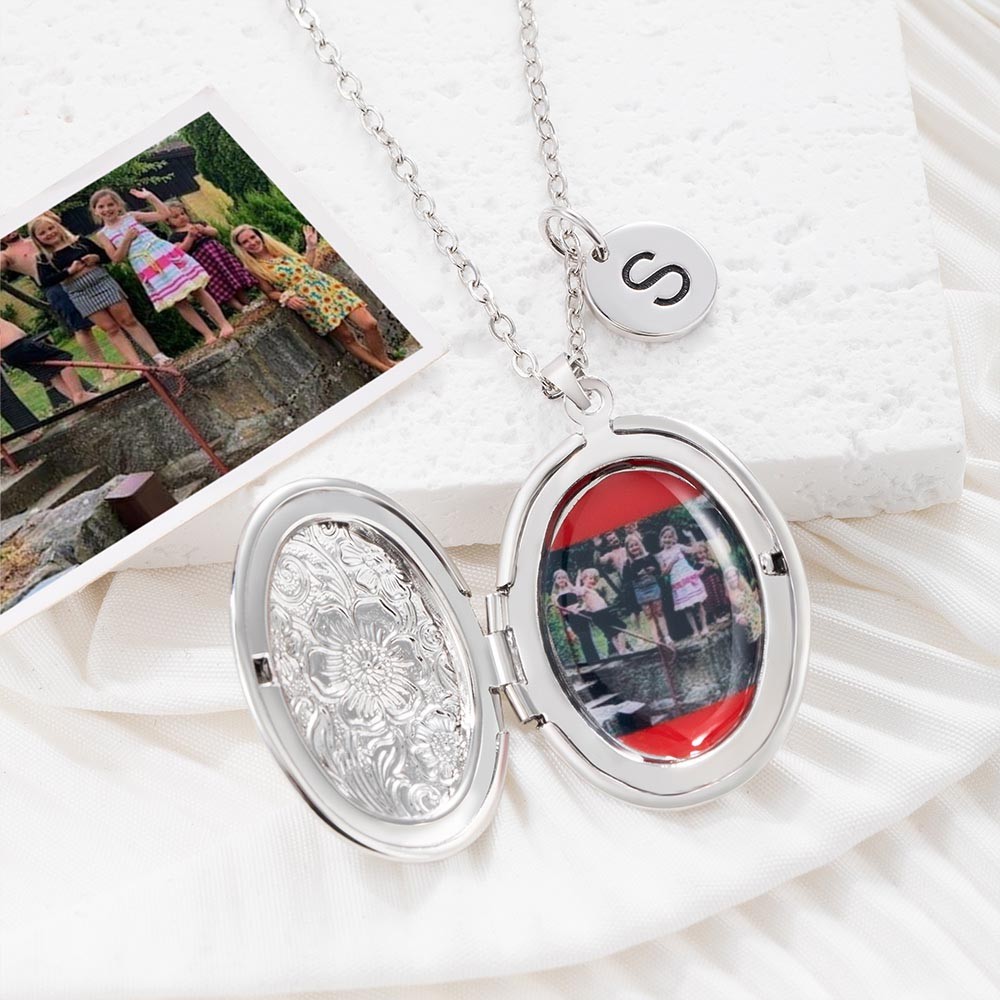 Flower Locket Necklace, Keepsake Photo Frame Charm, Custom Initial Locket Necklace with Photo, Gift for Mom/Grandma/Women