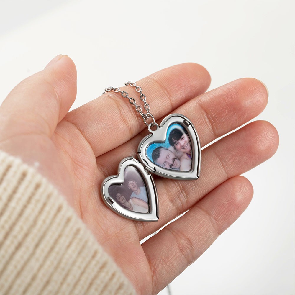 Personalisierte Herz-Medaillon-Halskette mit Schmetterling, Herz-Halskette mit Foto, zierliche Halskette, Andenken-Foto-Halskette, Gedenkschmuck für Frau/Mutter