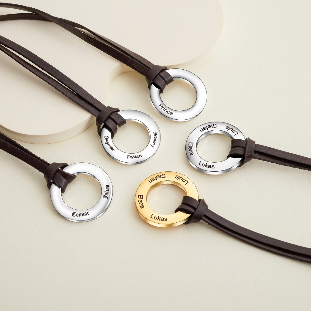 Individuell gravierte 4-Namen-Kreis-Anhänger-Halskette mit Lederband, S925-Familiennamen-Halskette für Herren, Vatertags-/Jahrestagsgeschenk für Papa/Ihn