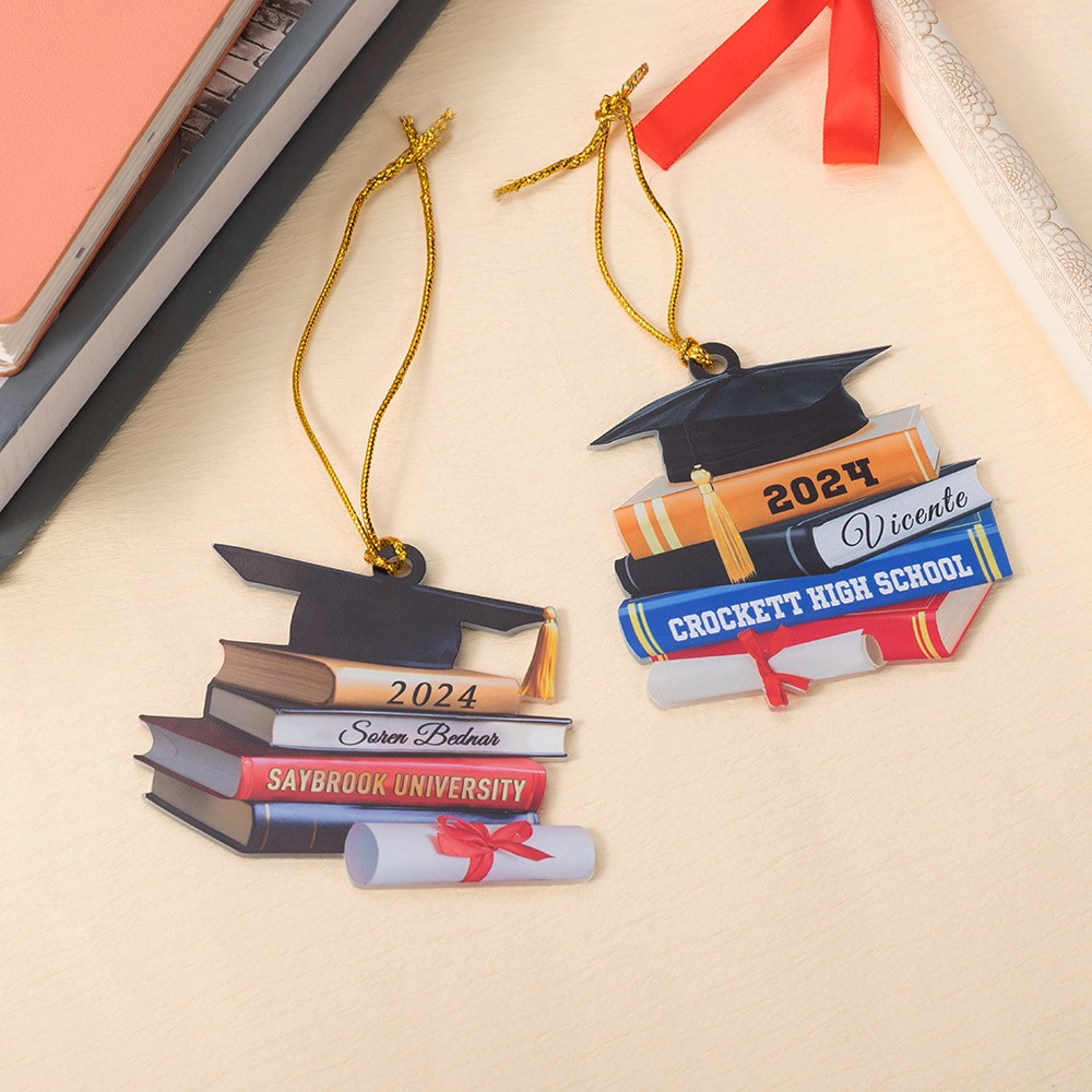 Personalisiertes Abschlussmützen-Ornament mit Büchern, Weihnachtsschmuck für die Klasse 2024, Weihnachts-/Abschlussgeschenk für College/Absolvent