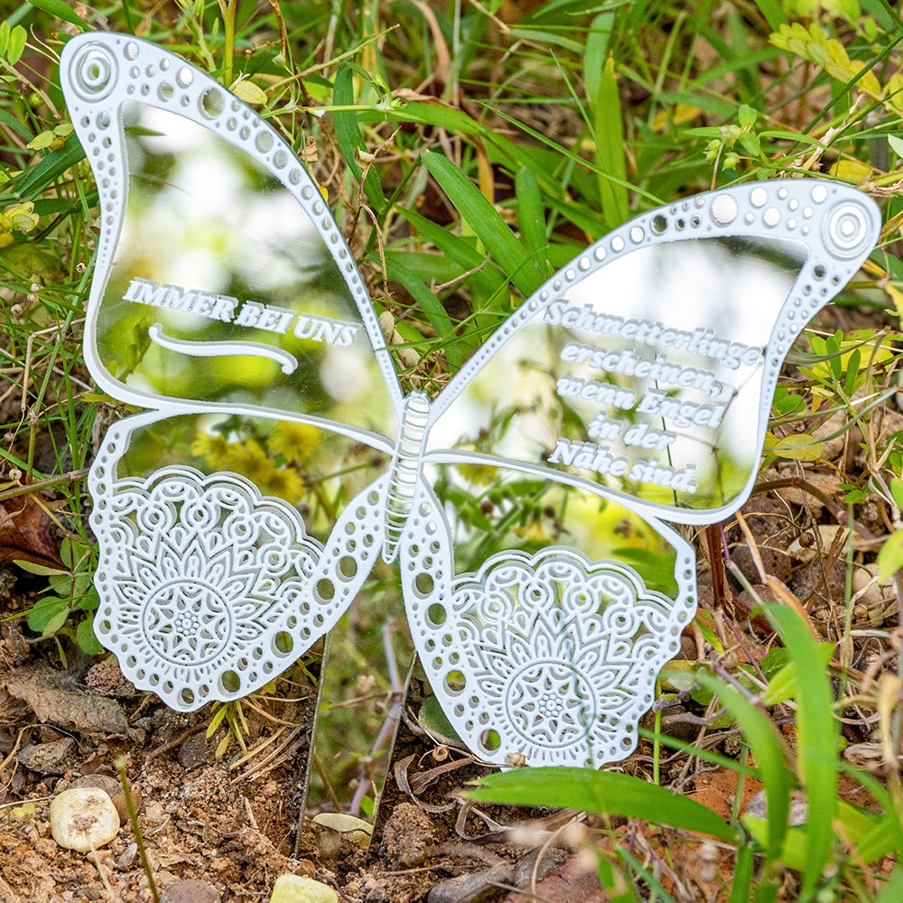 Aangepaste in liefdevolle herinnering vlinder, moeder/oma in de hemel grafdecoratie voor begraafplaats, vlinderornament grondpaal, herdenkingscadeau voor familie