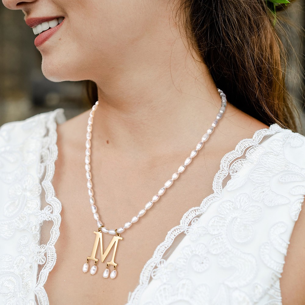 Personalisierte Gold-Initialen-Anhänger-Perlenkette, Perlen-Choker-Halskette, Anne-Boleyn-Halskette, Brautjungfern-Schmuckgeschenk, Abschluss-/Muttertagsgeschenke