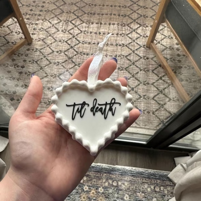 Personalized Vintage Heart Cake Christmas Ornament, Bridal Shower Hanging Decor, Home Decor, Christmas/Engagement/Wedding Gift for Couples/Newlyweds