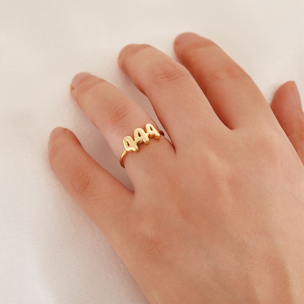 ballon letter ring