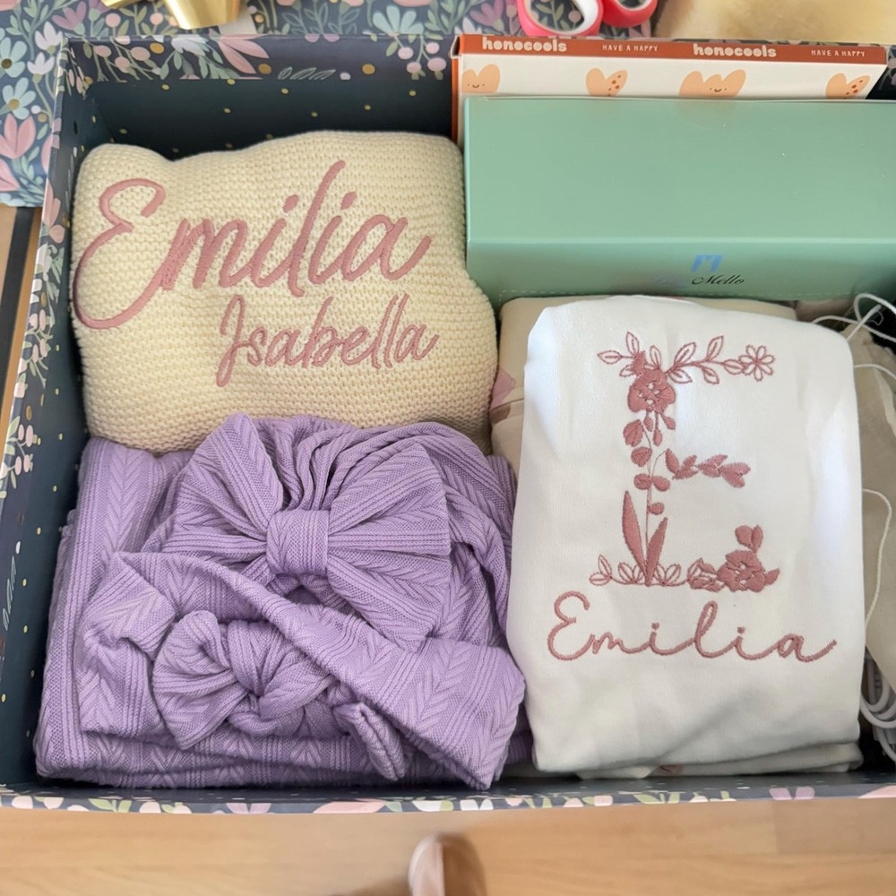 floral initial sleeper