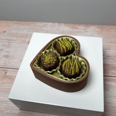 Chocolate Box Fidget Clicker Toy, Mechanical Keyboard Switch Fidget Clicker, Stress Relief/ASMR Stim Button Clicker, Gift for Dessert Lovers/ADHD/Her