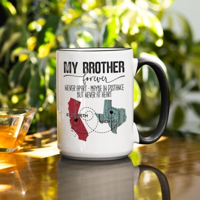 Anpassad amerikansk statskarta med långdistansmugg för syskon och namn, 11oz/15oz tvåfärgad keramisk kaffemugg, långdistanspresent/födelsedagspresent till familj/syster/bror