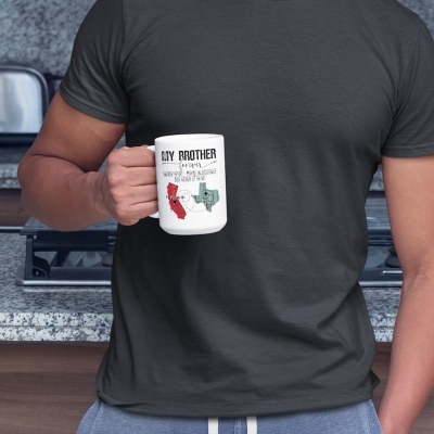 Anpassad amerikansk statskarta med långdistansmugg för syskon och namn, 11oz/15oz tvåfärgad keramisk kaffemugg, långdistanspresent/födelsedagspresent till familj/syster/bror
