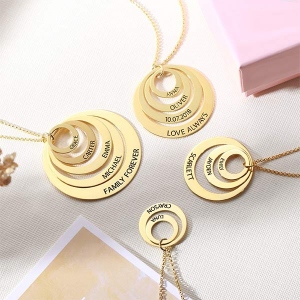 Engraved Family Stacked Circle Necklace in Gold