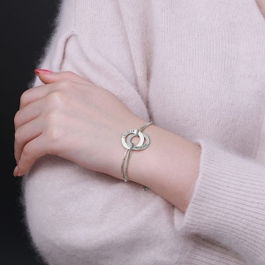 interlocking circle bracelet