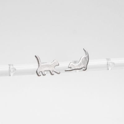 Personalized Cat/Dog Asymmetry Earrings with Double Names, Sterling Silver 925 Cute Cat/Dog Stud Earrings, Birthday/Christmas Gift for Her/Cat & Dog Lovers/Owners