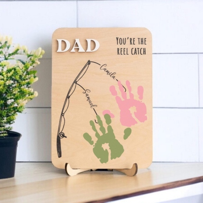 Personalized Fishing Family 1-3 Handprint Sign with Name, Wooden Funny Home Decor, Birthday/Anniversary/Father’s Day Gift for Dad/Grandpa/Family