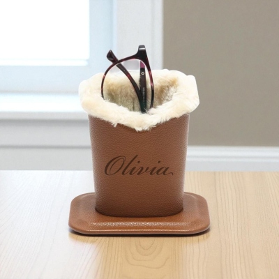 Porte-lunettes en cuir personnalisé avec doublure en peluche, support pour lunettes/lunettes de soleil/téléphone avec nom personnalisé, joli organiseur de bureau, cadeau d'anniversaire pour elle/lui