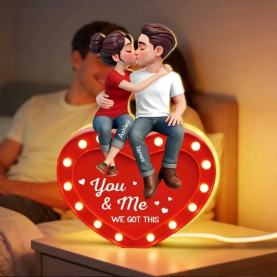 Custom Names Cartoon Kissing Couple on Heart LED Night Light, Acrylic Warm Glow Night Lamp, Bedroom Decor, Valentine's Day Gift for Her/Him/Couples