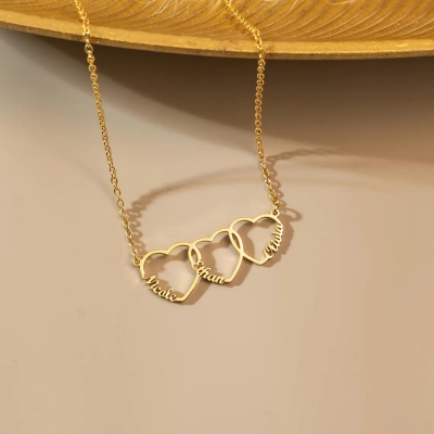 Personligt halsband med sammanlänkade hjärtan och 1-4 namn, minimalistiskt halsband med flera hjärtformade berlocker, födelsedags-/morsdagspresent till henne/mamma/mormor