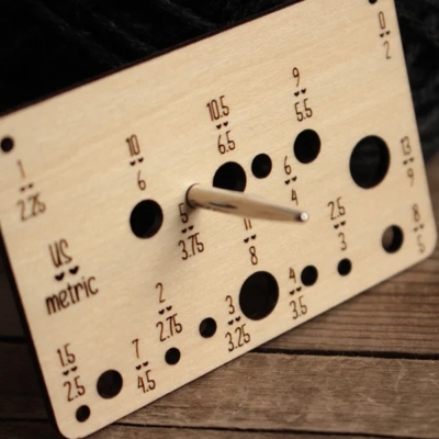Knitting Accessories, Mini Wooden Cassette Tape Needle Gauge, Laser Engraved Needle Gauge, Gift for Knitter, Knitting Kit Tools, Retro Look